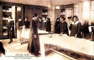 Sidi-Bel-Abbes - Ecole primaire superieure Jeunes Filles - Repassage